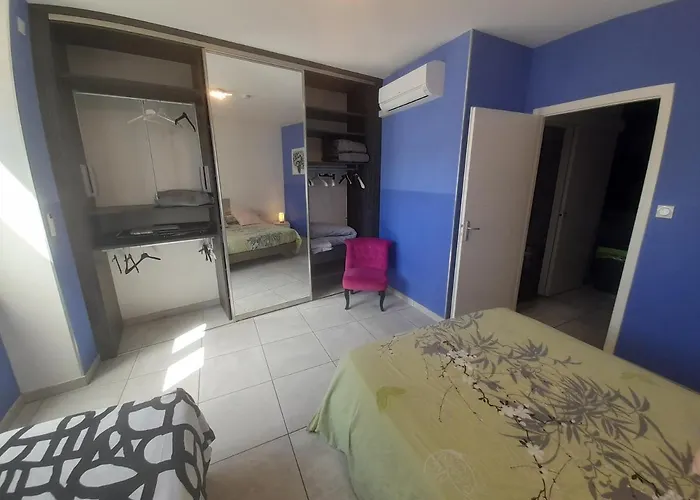 Apartament Au 70 *